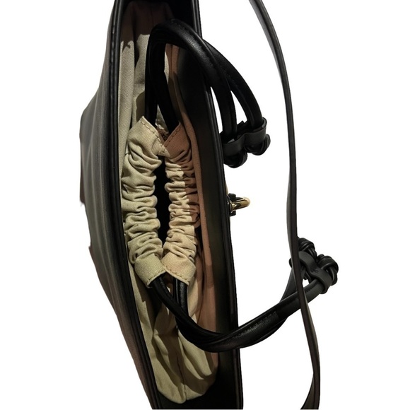 NEW WITH‎ TAGS KAARI BLUE RING BUCKET BAG - Picture 9 of 9